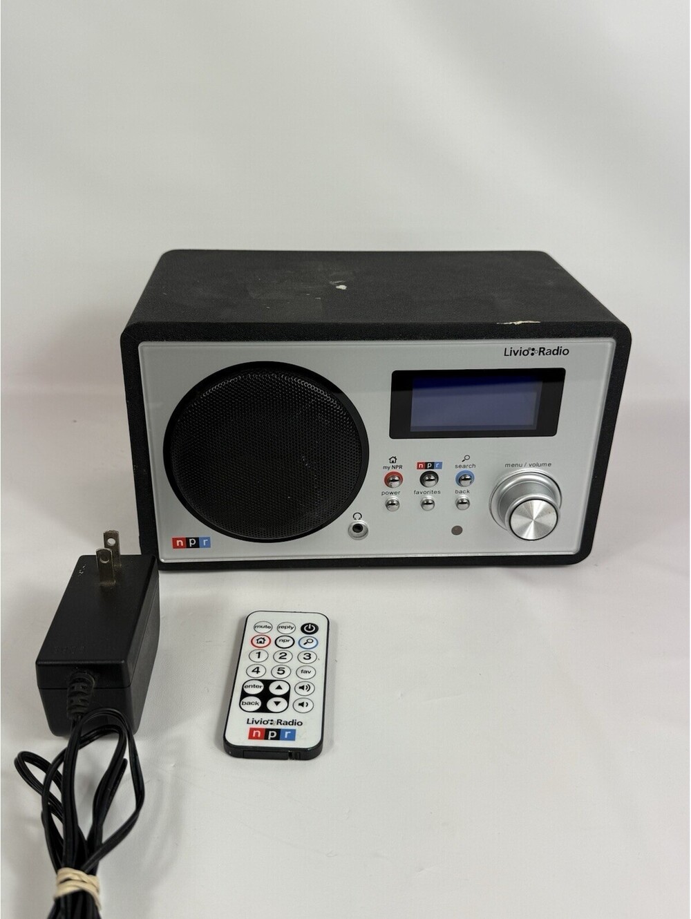 The NPR Radio by Livio LV002 Public Broadcasting w/Power Adapter
